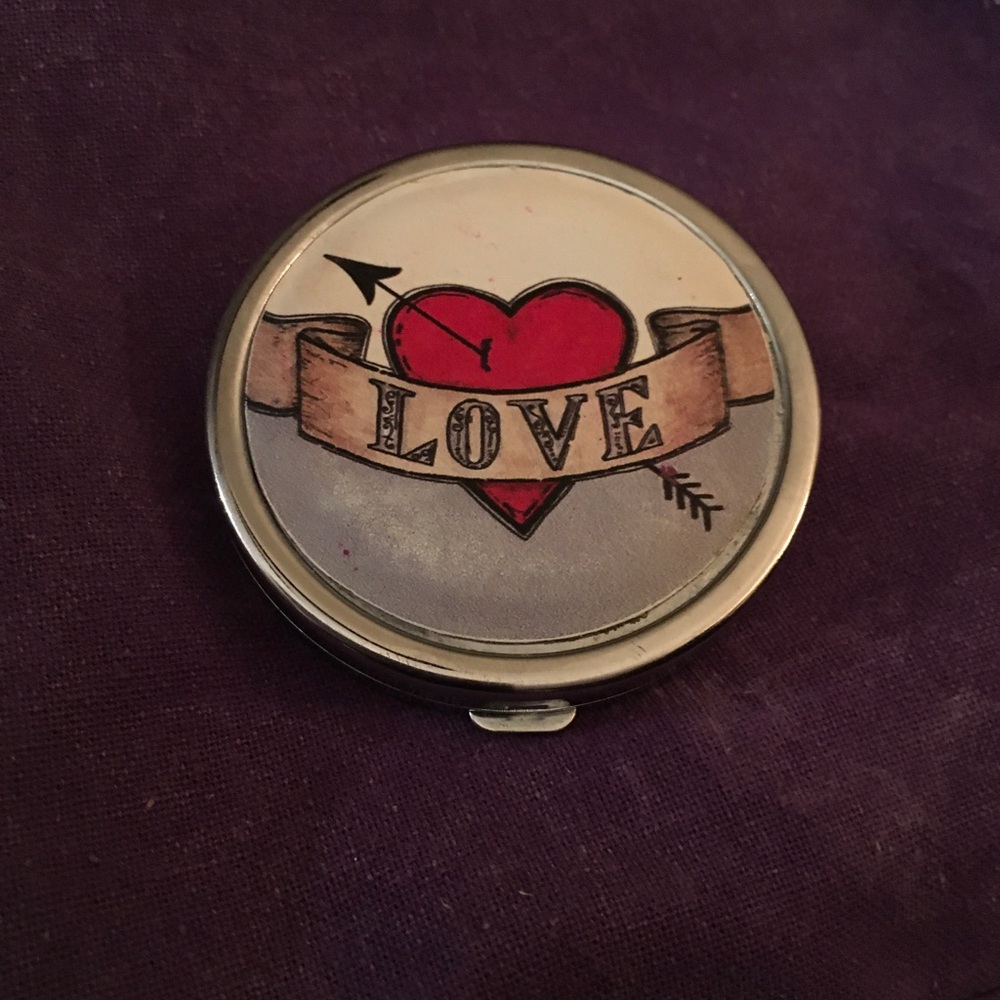 Brighton Heart Love Compact Mirror - Red and Silver